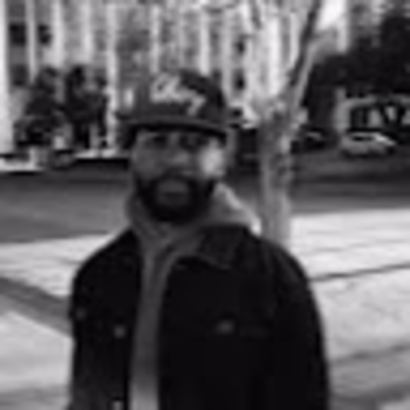 Profile Picture of Clemonce Heard (@clemheard) on Poshmark
