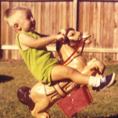 Profile Picture of John Roach (@ZeroGRoll) on Twitter