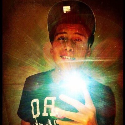 Profile Picture of Richard Velarde (@Rich_V305) on Twitter