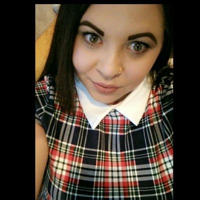 Profile Picture of Leah Staples (@LeahStaples2) on Twitter