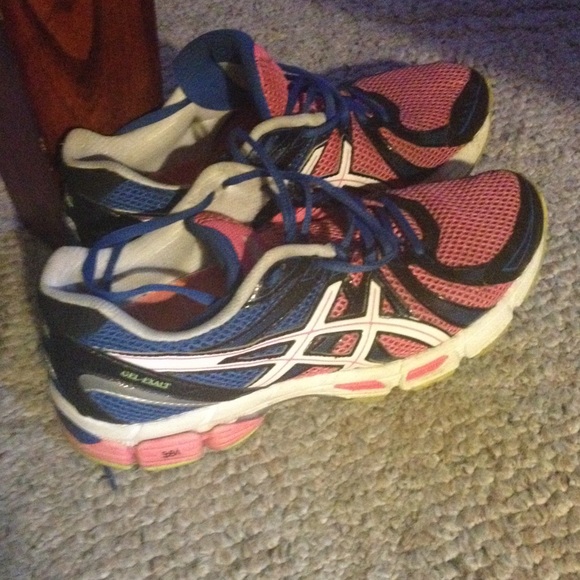 Profile Picture of Michelle Ahlbrandt (@mahlbran) on Poshmark