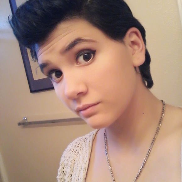 Profile Picture of Krys Saldo (@kryssaldo) on Poshmark