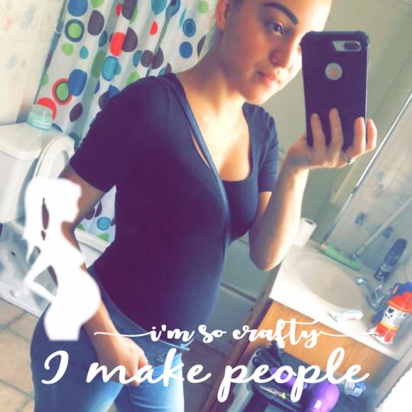 Profile Picture of Dagmaris Miranda (@nicolebaby1999) on Poshmark