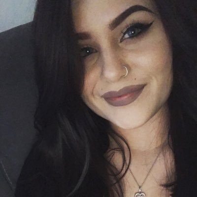 Profile Picture of Tess  🔮 🔮 🔮 (@redheaded_chi1d) on Twitter