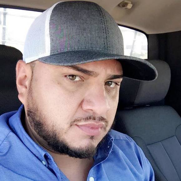 Profile Picture of Hector Melendez (@mhector1980) on Poshmark