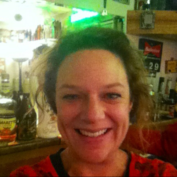 Profile Picture of Amy Tarchak (@tarchak4) on Poshmark