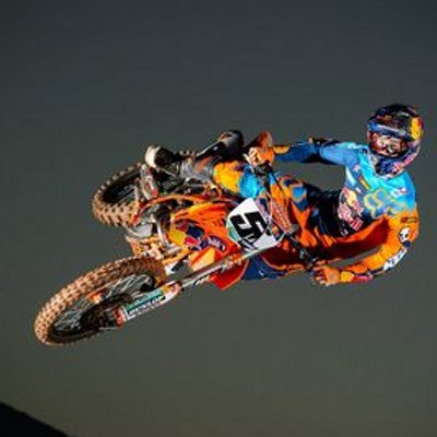 Profile Picture of Robin Szabo (@40_robin) on Twitter