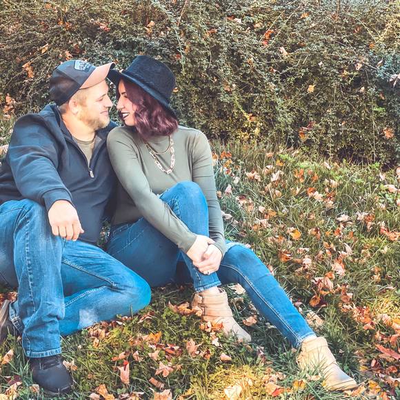 Profile Picture of Hollie Fields (@holliefields) on Poshmark