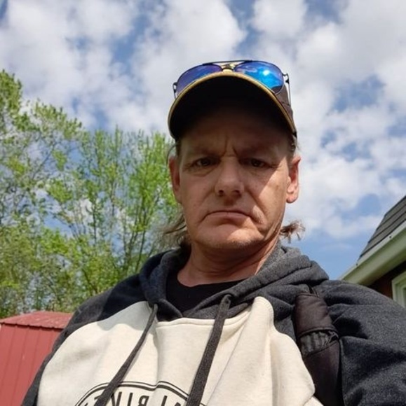 Profile Picture of Randy Cornett (@randycornett) on Poshmark
