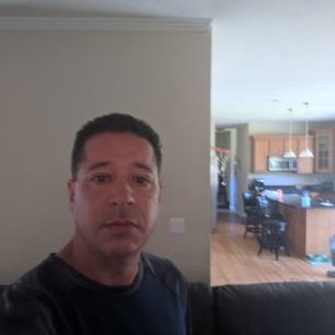 Profile Picture of Bob Levesque (@RMLevesque65) on Twitter