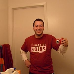 Profile Picture of Evan Noble (@thedinolistener) on Myspace