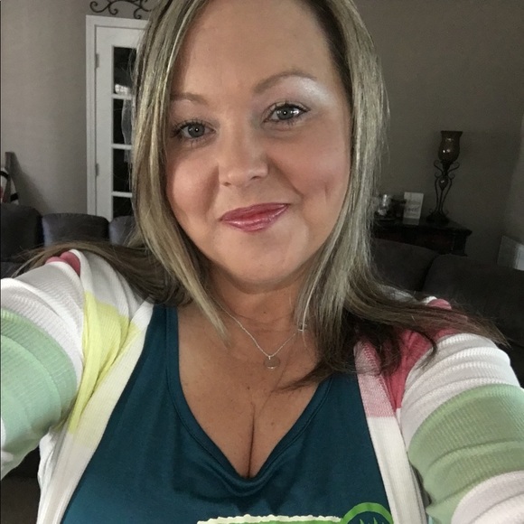 Profile Picture of Tammy Winstead (@twinstead12) on Poshmark