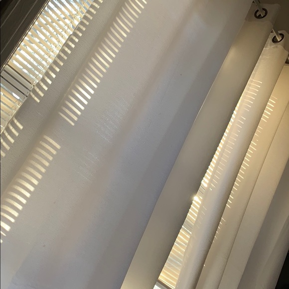 Profile Picture of Paige Ortiz (@paigeortiz688) on Poshmark