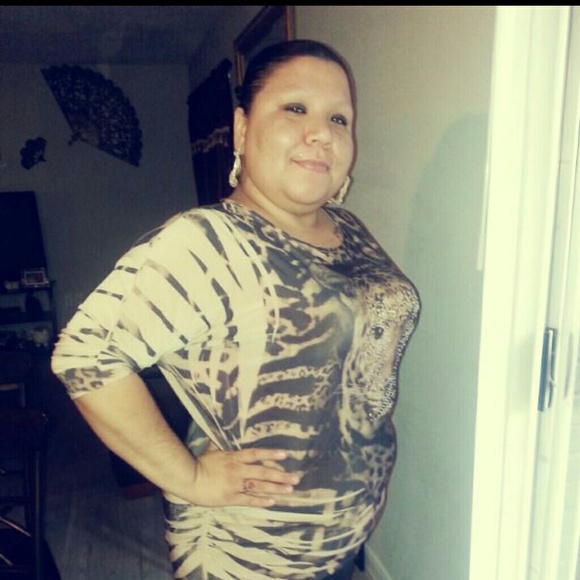 Profile Picture of Jessica Marquez (@jess8369) on Poshmark