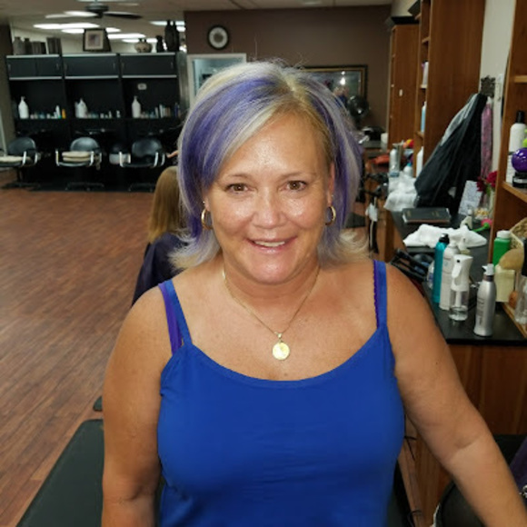 Profile Picture of Sabrina Harrington (@sabrinah1971) on Poshmark