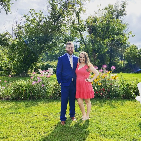 Profile Picture of Julia Laura (@julia_laura) on Poshmark