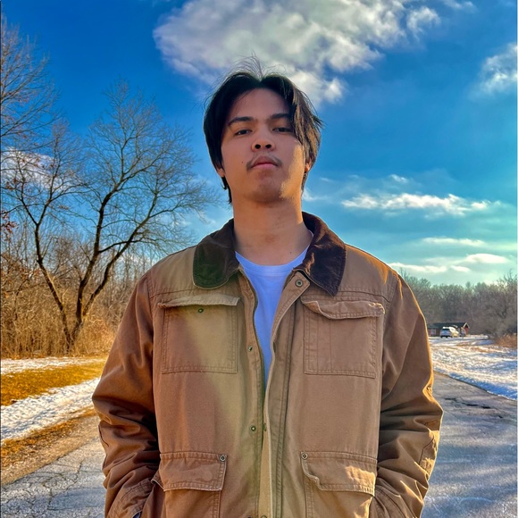 Profile Picture of Mark jarred Hiteroza (@jarwin626) on Poshmark