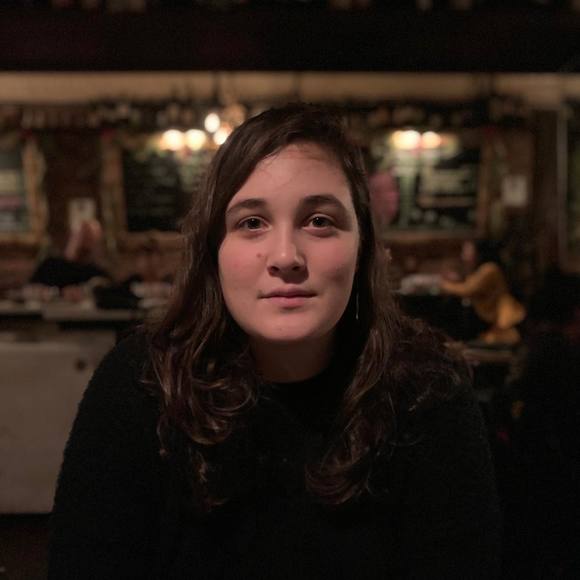 Profile Picture of Constance Mello (@consmello) on Poshmark