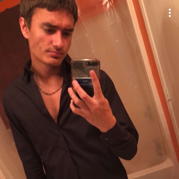 Profile Picture of James Guerra (@jguerra415) on Poshmark