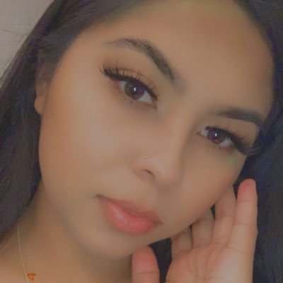 Profile Picture of Cassandra (@LoyaCassandra) on Twitter