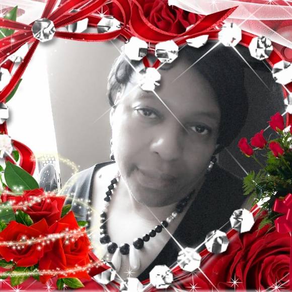 Profile Picture of Janet Earnest (@janetearnest222) on Poshmark