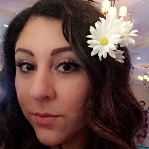 Profile Picture of Danielle Cimorelli (@danmike6109) on Poshmark