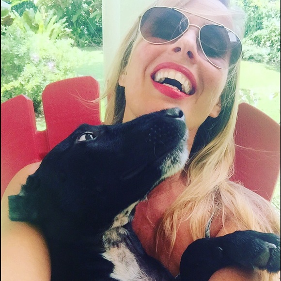 Profile Picture of Lori Stitt (@goldenstar18) on Poshmark