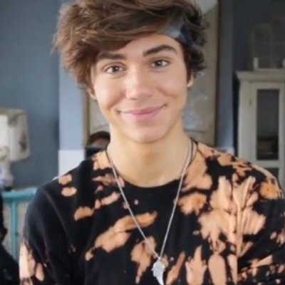 Profile Picture of Shayla Edwards (@shaylaedwards11) on Twitter