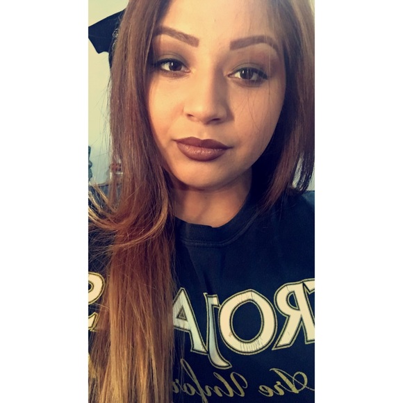 Profile Picture of Sol Perez (@95jennifers) on Poshmark