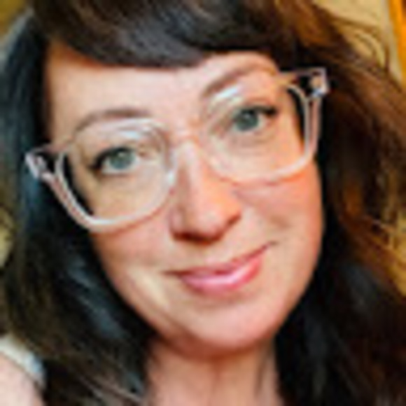 Profile Picture of Mandy Derksen (@mandynd) on Poshmark