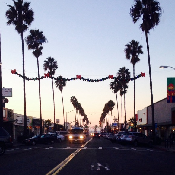 Profile Picture of Cait Bernardin (@caitb11) on Poshmark