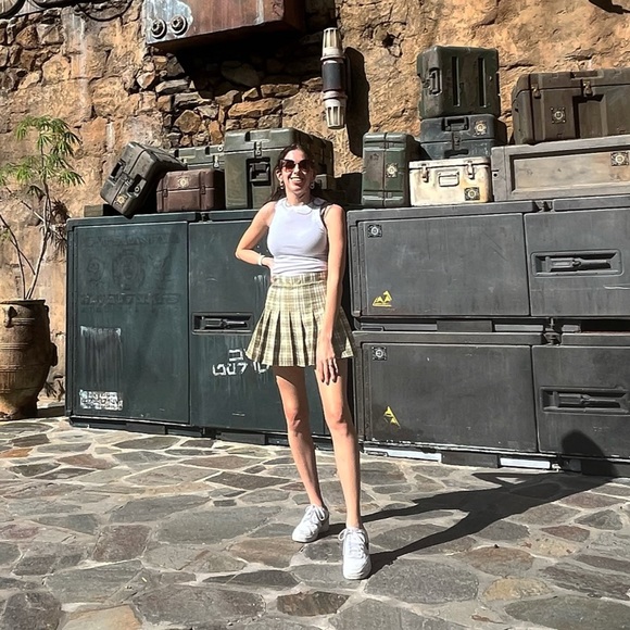 Jessica Jecklin - Poshmark Profile Picture of Jessica Jecklin (@heyitsjespolan) on Poshmark