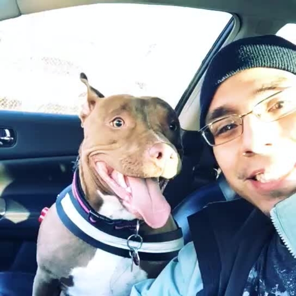 Profile Picture of Peter Ruiz (@peterruiz645) on Poshmark