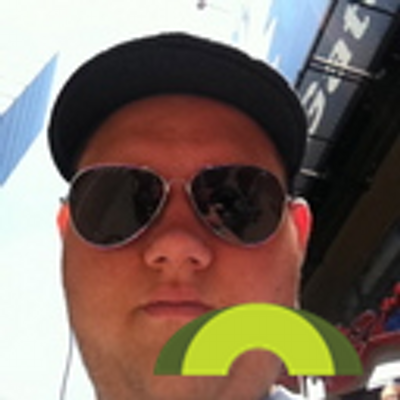 Profile Picture of Daniel J Staub (@RawrImDan) on Twitter