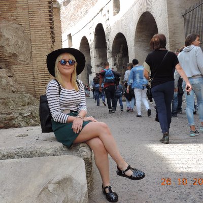 Profile Picture of Aileen Cook (@PraileenCook) on Twitter