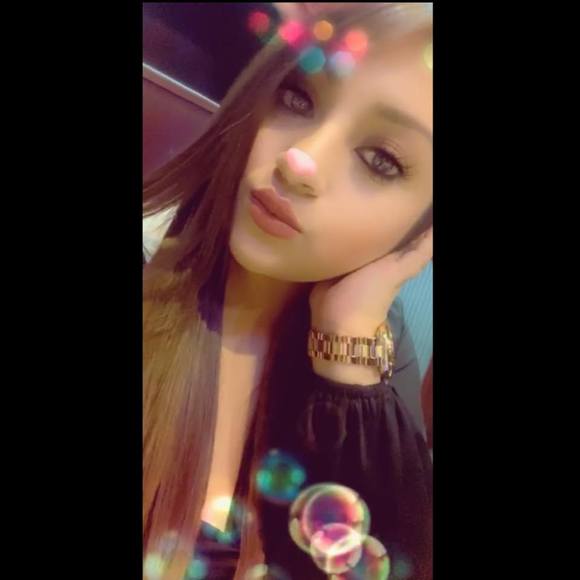 Profile Picture of Isabel Aleman (@isabelaleman) on Poshmark