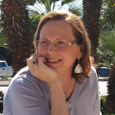 Profile Photo of Carolyn Hubbard (@EscrowCarolyn) on Twitter