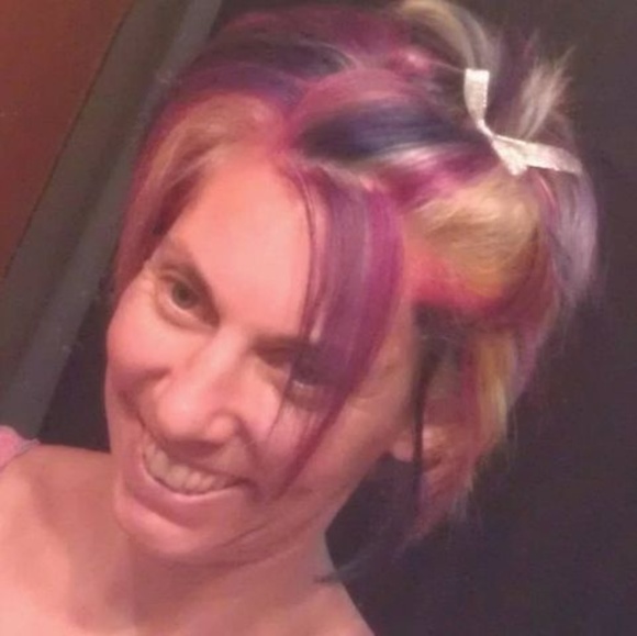 Profile Picture of Genice Knight (@geniceknight) on Poshmark