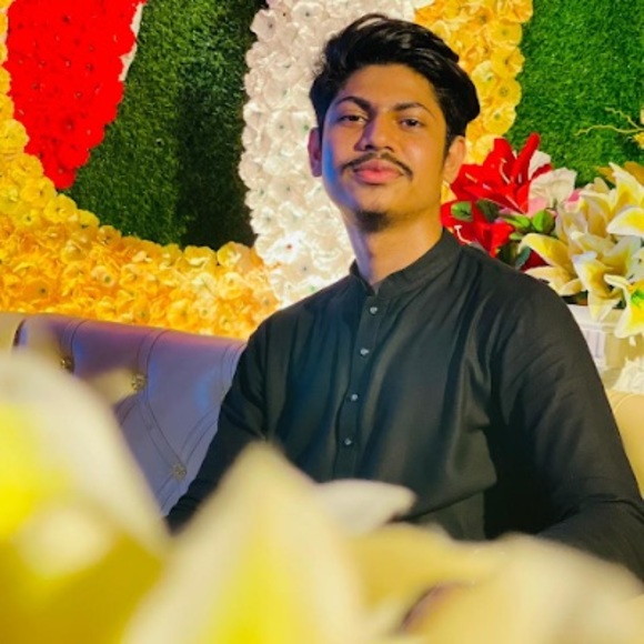 Profile Picture of Md imrul Kayes (@imrulkayes2026) on Poshmark