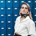 Profile Picture of Juné Müller (@messy_haired_dame) on Instagram