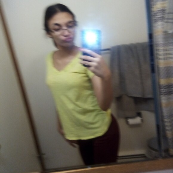 Profile Picture of Mistine Parker (@mistineparker) on Poshmark