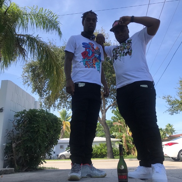 Profile Picture of John Richardson (@johnrichards190) on Poshmark