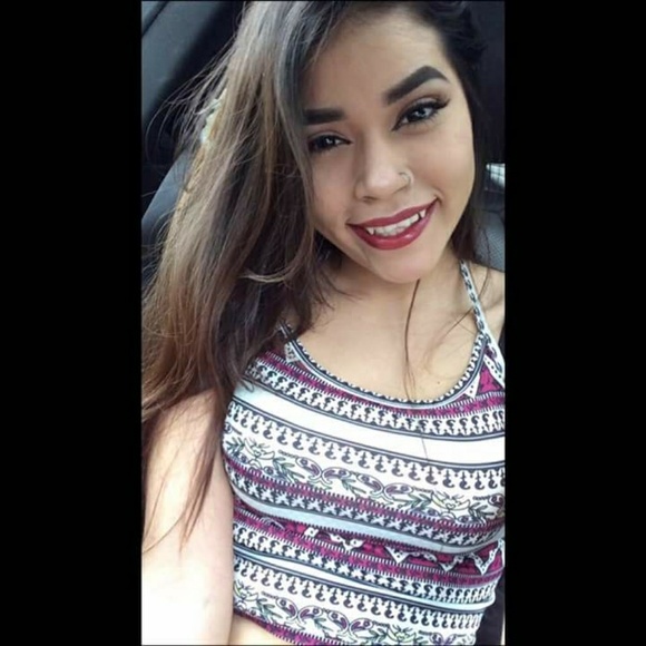 Profile Picture of Julissa Robles (@juliies) on Poshmark