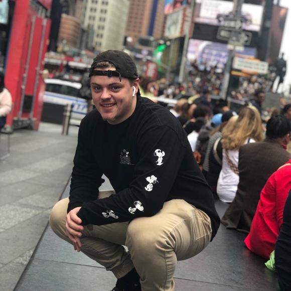 Profile Picture of Tyler Northrop (@ty_tht_guy) on Poshmark