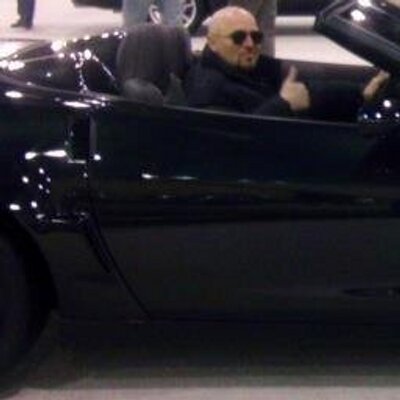 Profile Picture of Robert Clendaniel (@HollywoodLimoNJ) on Twitter