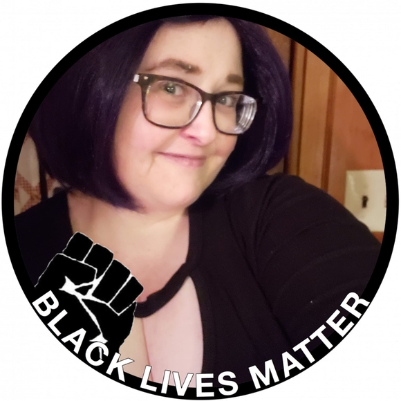 Profile Picture of Krissy Budziszewski (@princessbuda) on Poshmark