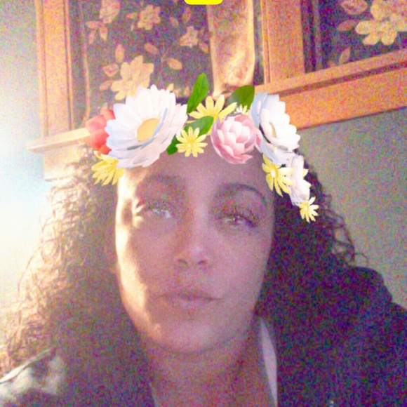 Latonia Rolbiecki - Poshmark Profile Picture of Latonia Rolbiecki (@lsrolbiecki) on Poshmark