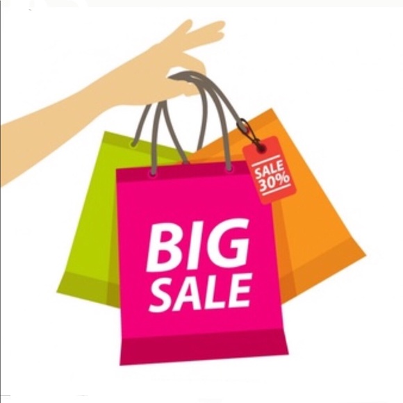 Alex Gierlach - Poshmark Profile Picture of Alex Gierlach (@shopluxxe) on Poshmark