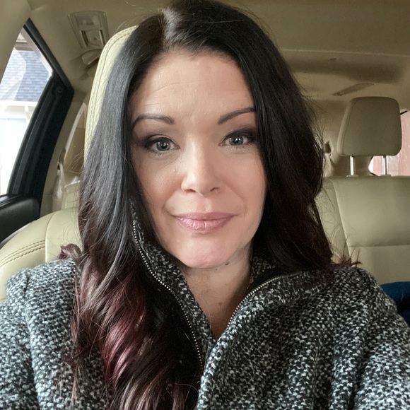 Profile Picture of Mindi Corso (@minditronic) on Poshmark
