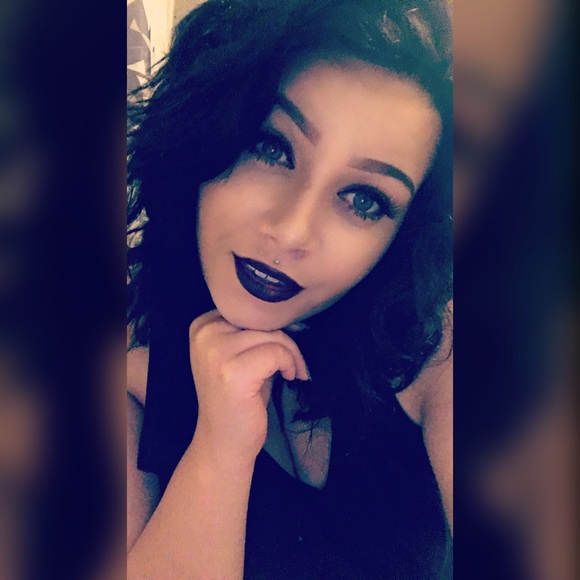 Profile Picture of Kaitlin Conard (@kaitlinconard) on Poshmark